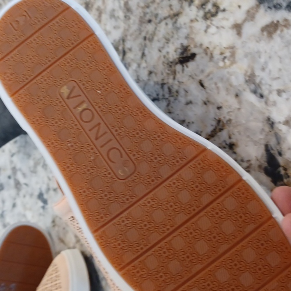 VIONIC Kimmie Perforated Suede Slip-On Sneaker Women's $130 final clearance - Picture 5 of 6